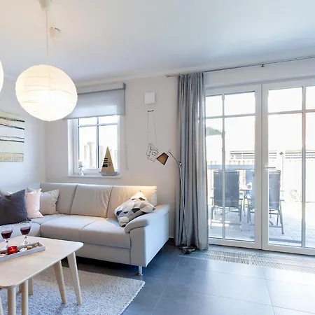 Апартаменты Am Horizont No 3 Fuer 2-4 Pers, 2 Schlafz, Garten, Strandkorb, Grill, Parkplatz, Am Haus Цингст
