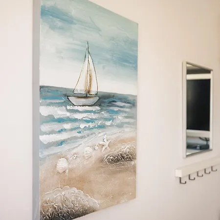 Am Horizont No 3: Seaside Garden Retreat With Office * Zingst